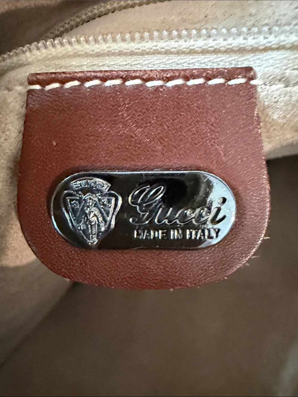 Gucci White Leather Crossbody with Brown Accents - Picture 4 of 7